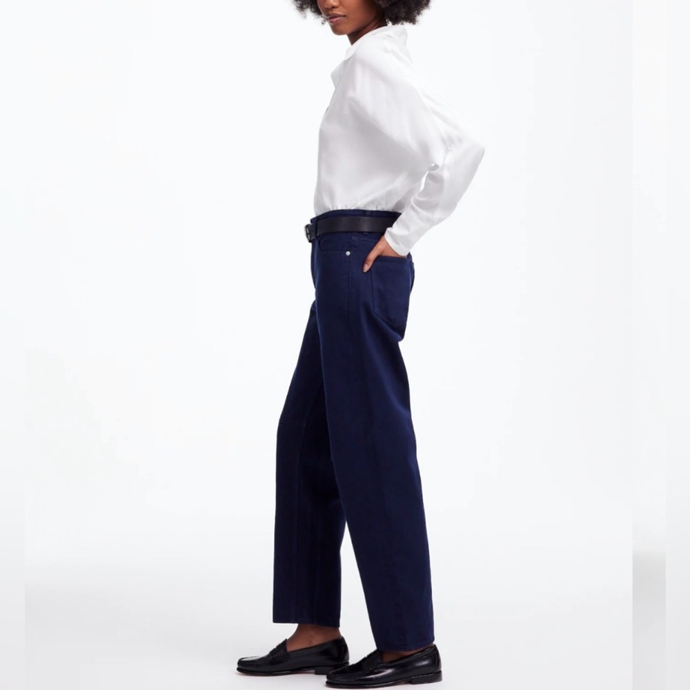 Madewell The Darted Barrel Leg Jean - Picture 4 of 14